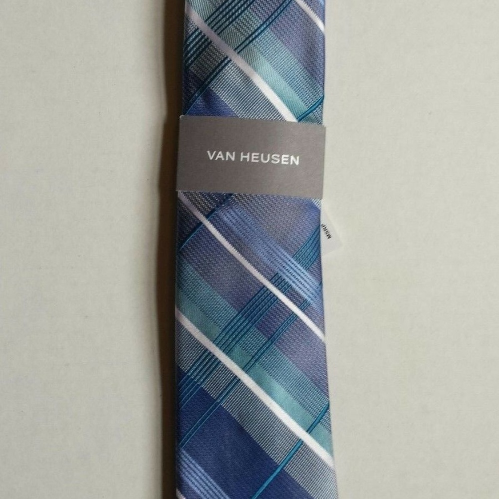 Van Heusen Men's Admiral Plaid Tie Blue